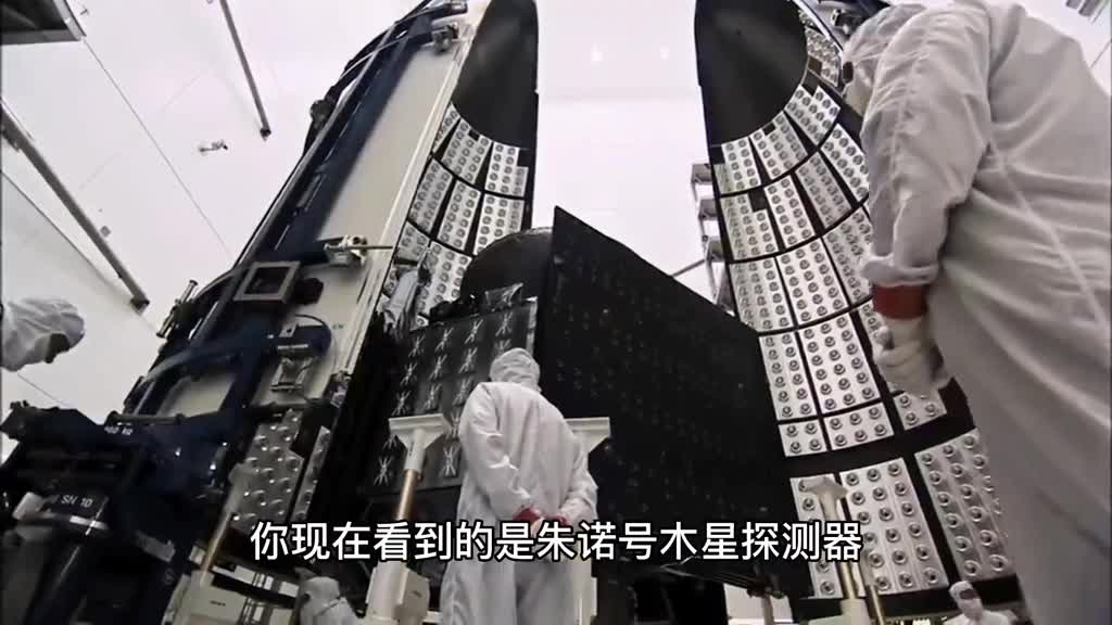 朱诺号探测器近距离拍摄木星并飞向了木星大红斑内部