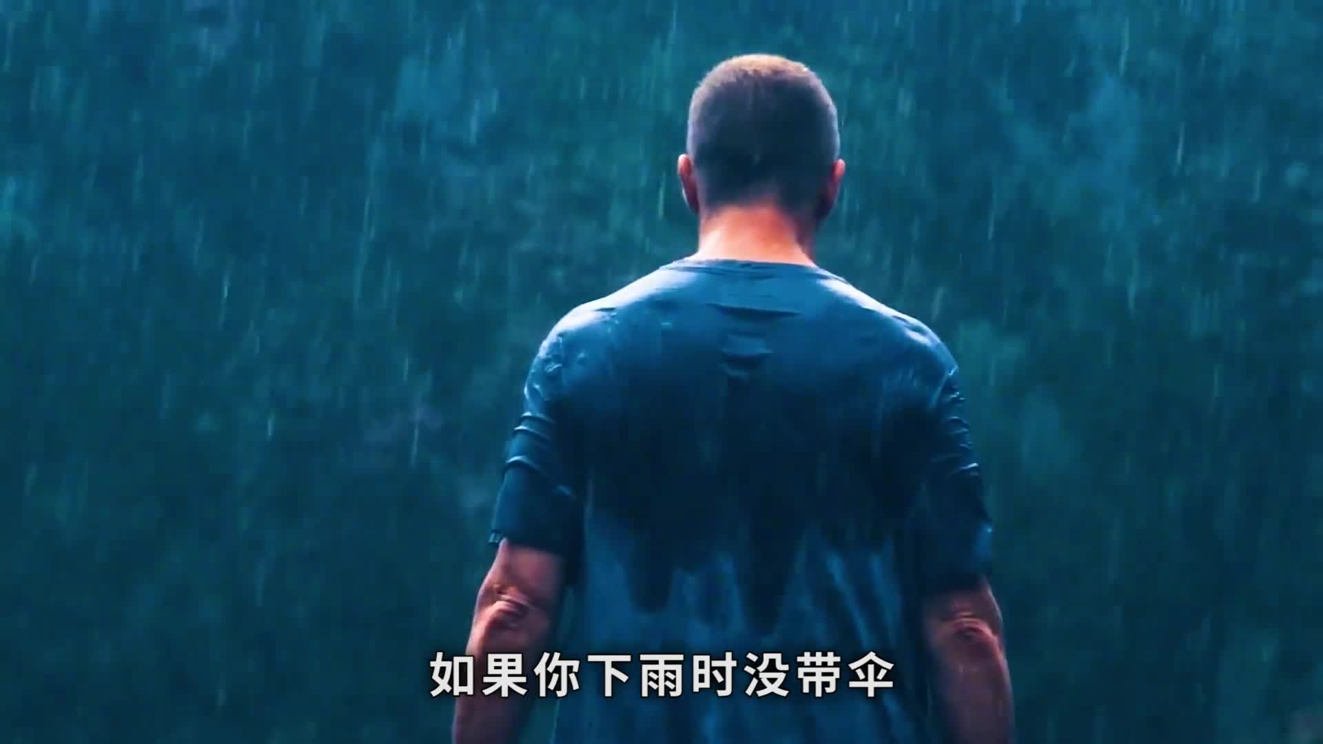 在雨中你应该走路还是跑步