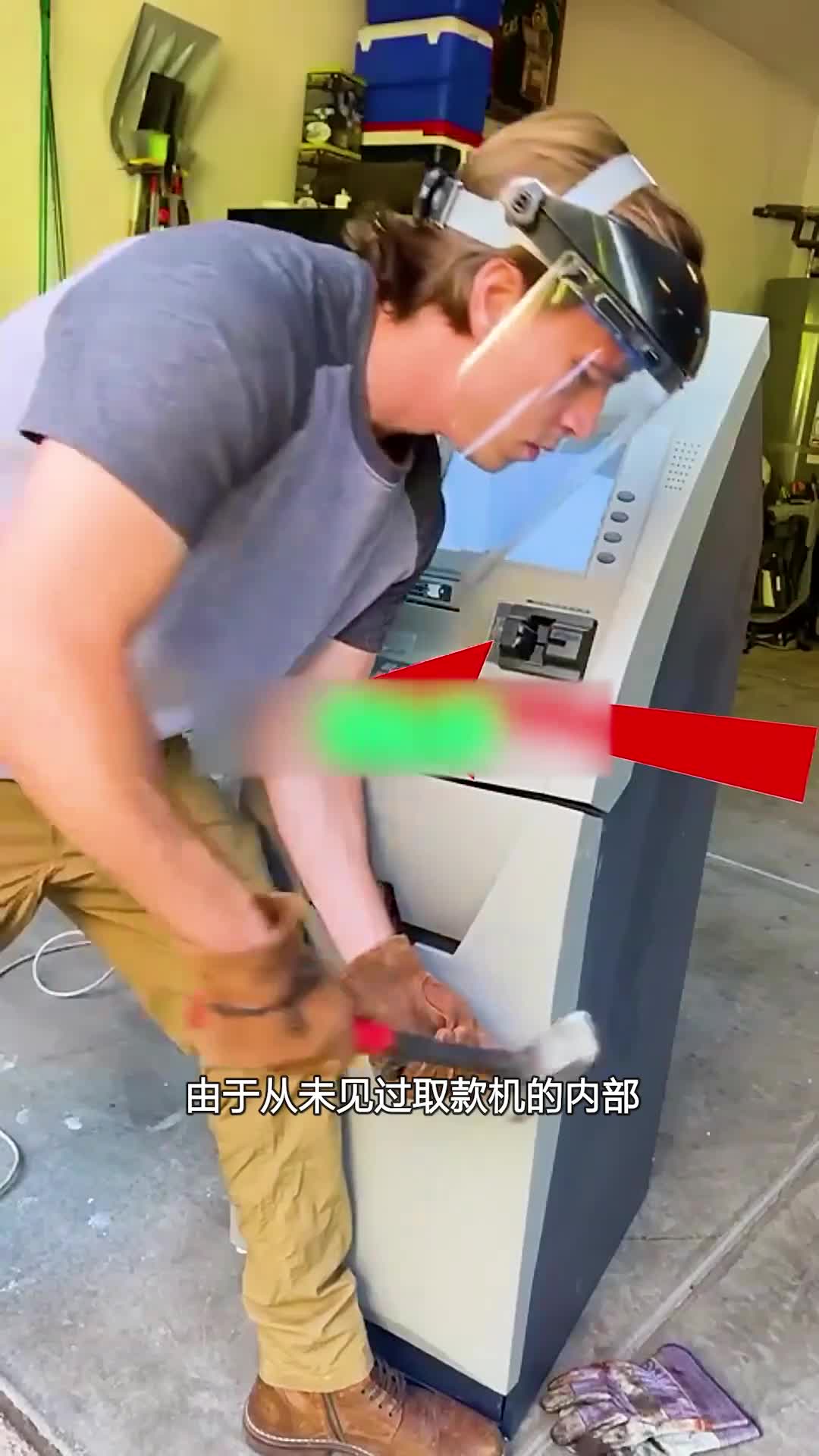 国外小哥开箱意外开除了横财