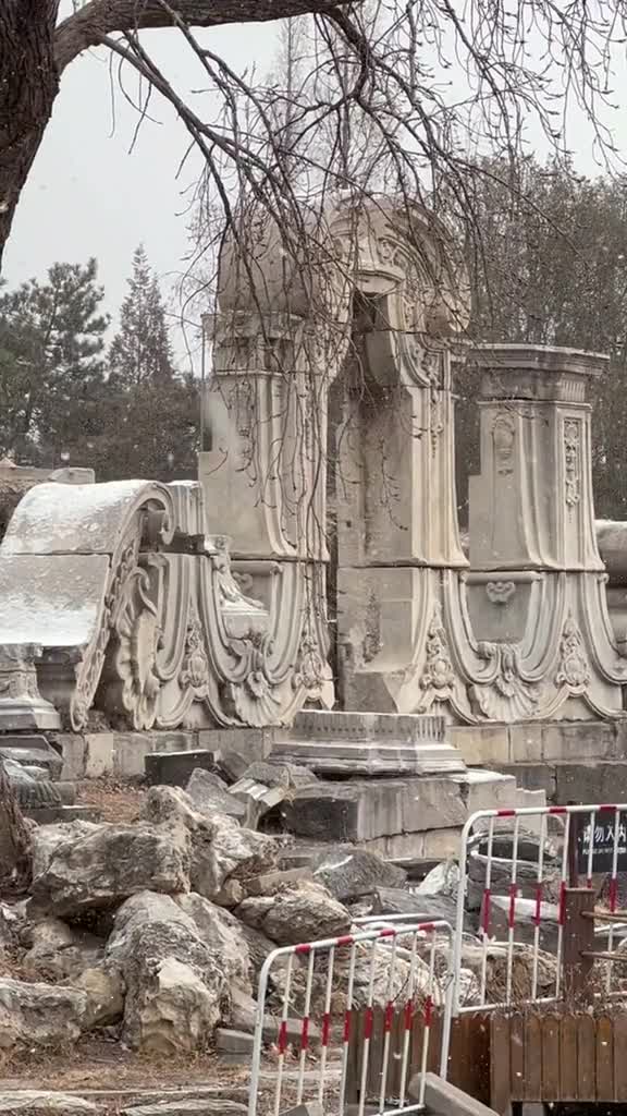 辛丑年末北京下起了大雪它和它的故事还静静伫立在这里