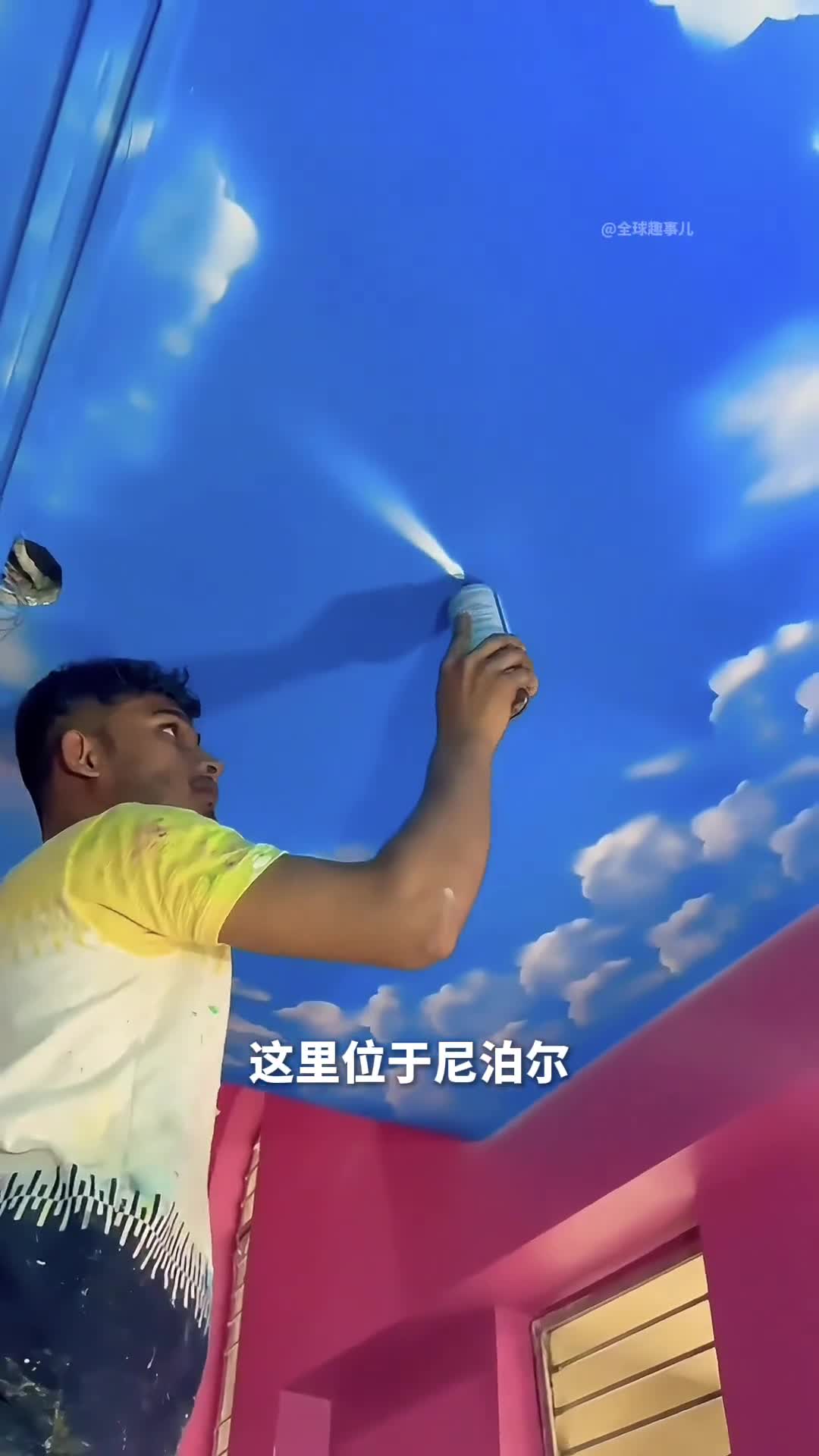 天花板竟然能种花工匠们靠喷涂手绘打造梦幻天花板