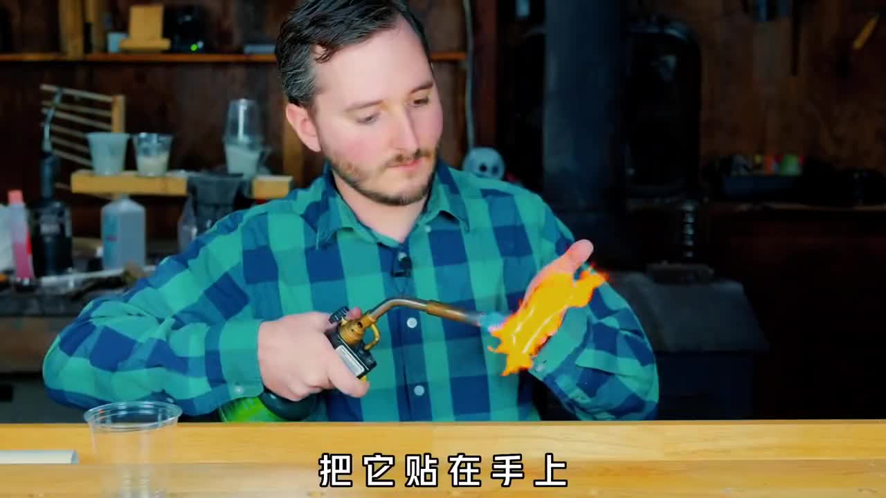 最神秘的防火材料星岩究竟有多可怕贴在手上可防1万度高温