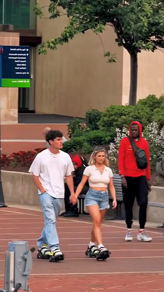 号称世界上最快的鞋子穿上它再也不怕上班迟到啦