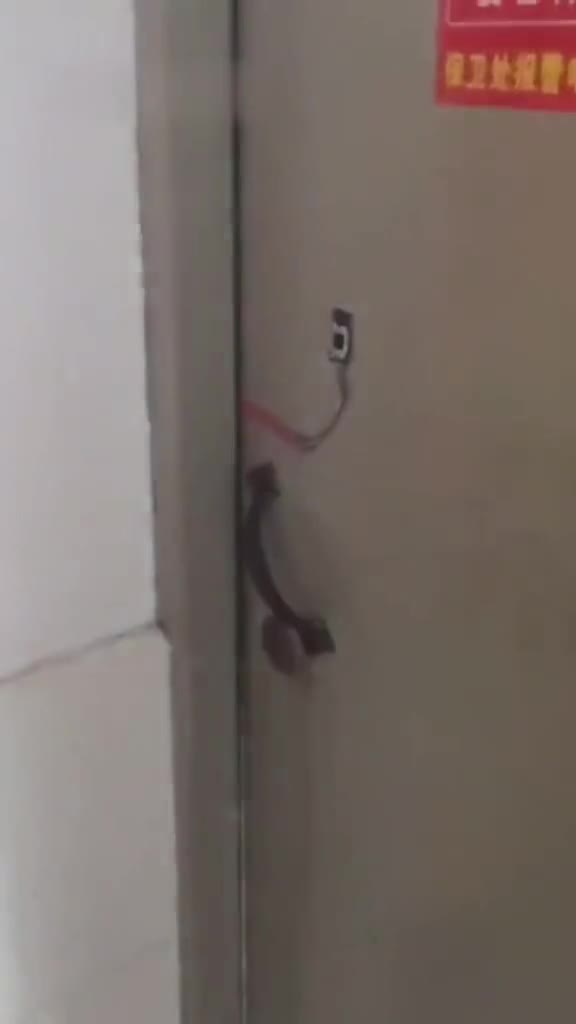 学以致用理工男生改造宿舍门锁为智能锁并设计出四种不同的开门方式