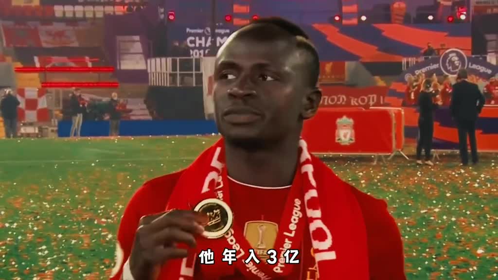 年入3个亿却用着碎屏手机他的一生究竟有多抠门