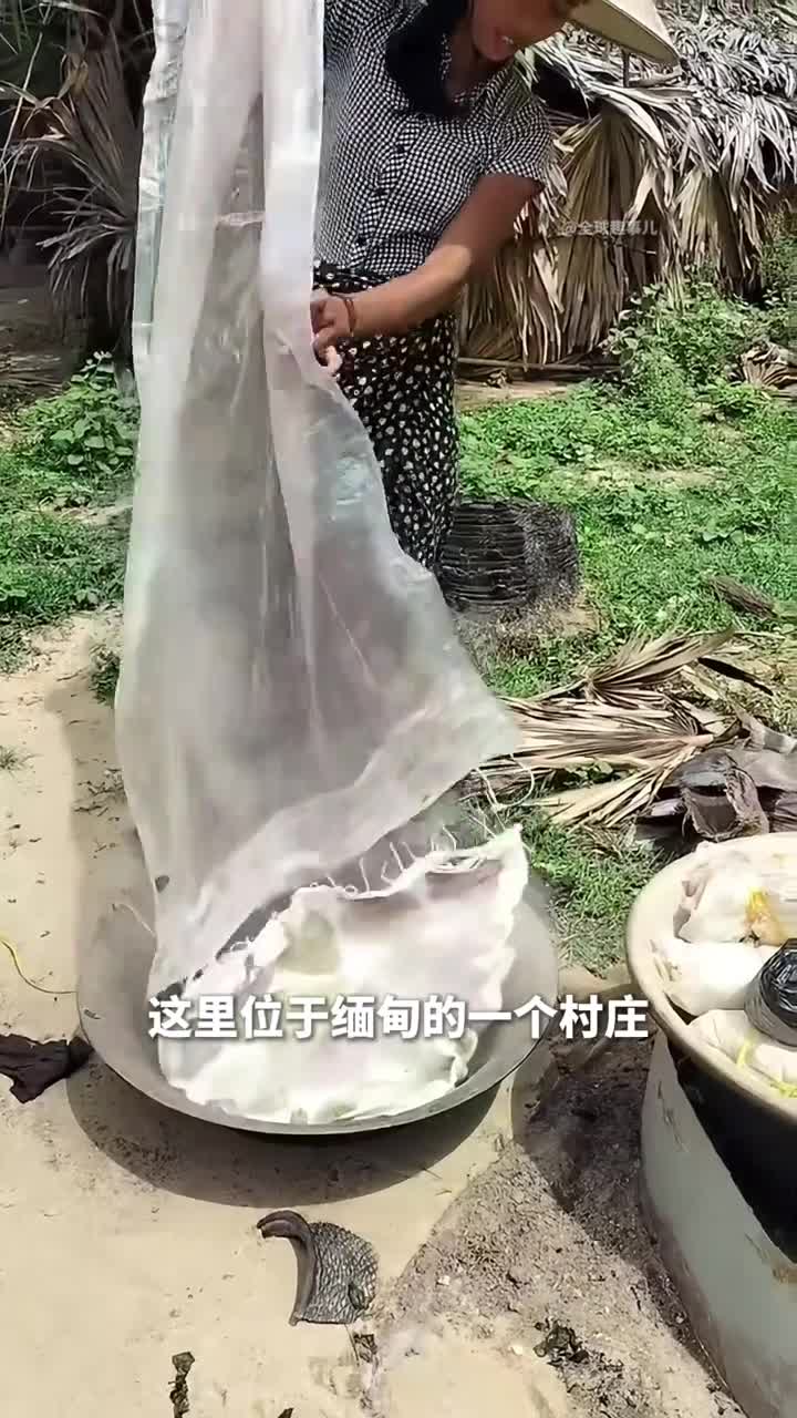 植物拓印用树叶就能染出围巾图案