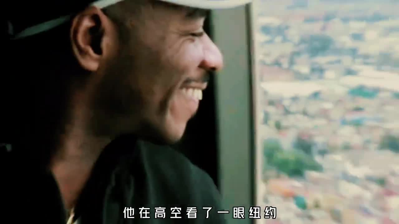 最牛画家只看一眼就可以画出整个城市因此被称为人肉照相机