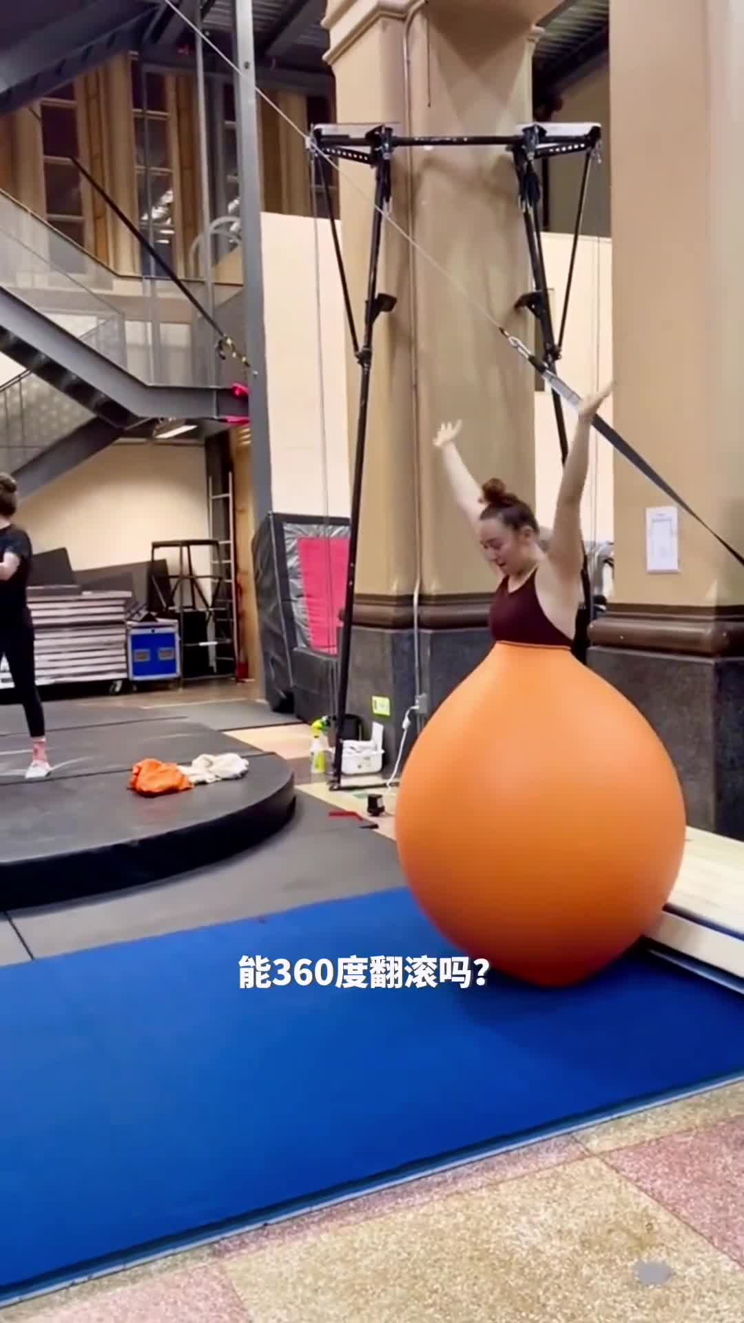 神奇的气球不仅能够包裹你还能塑造各种奇妙造型