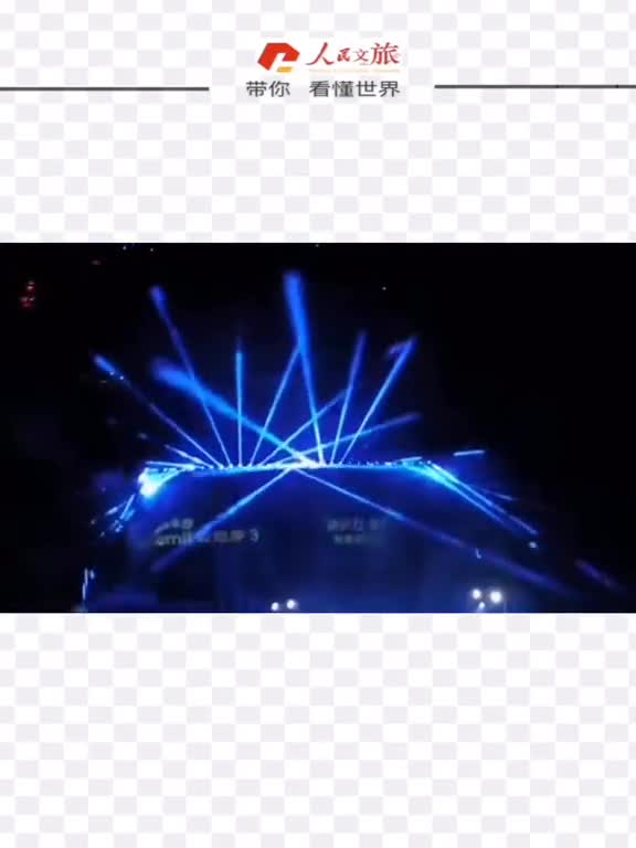 长城亮灯的一瞬间