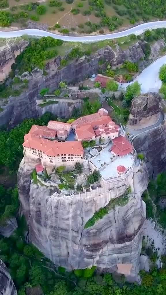 真不知道这绝壁上的