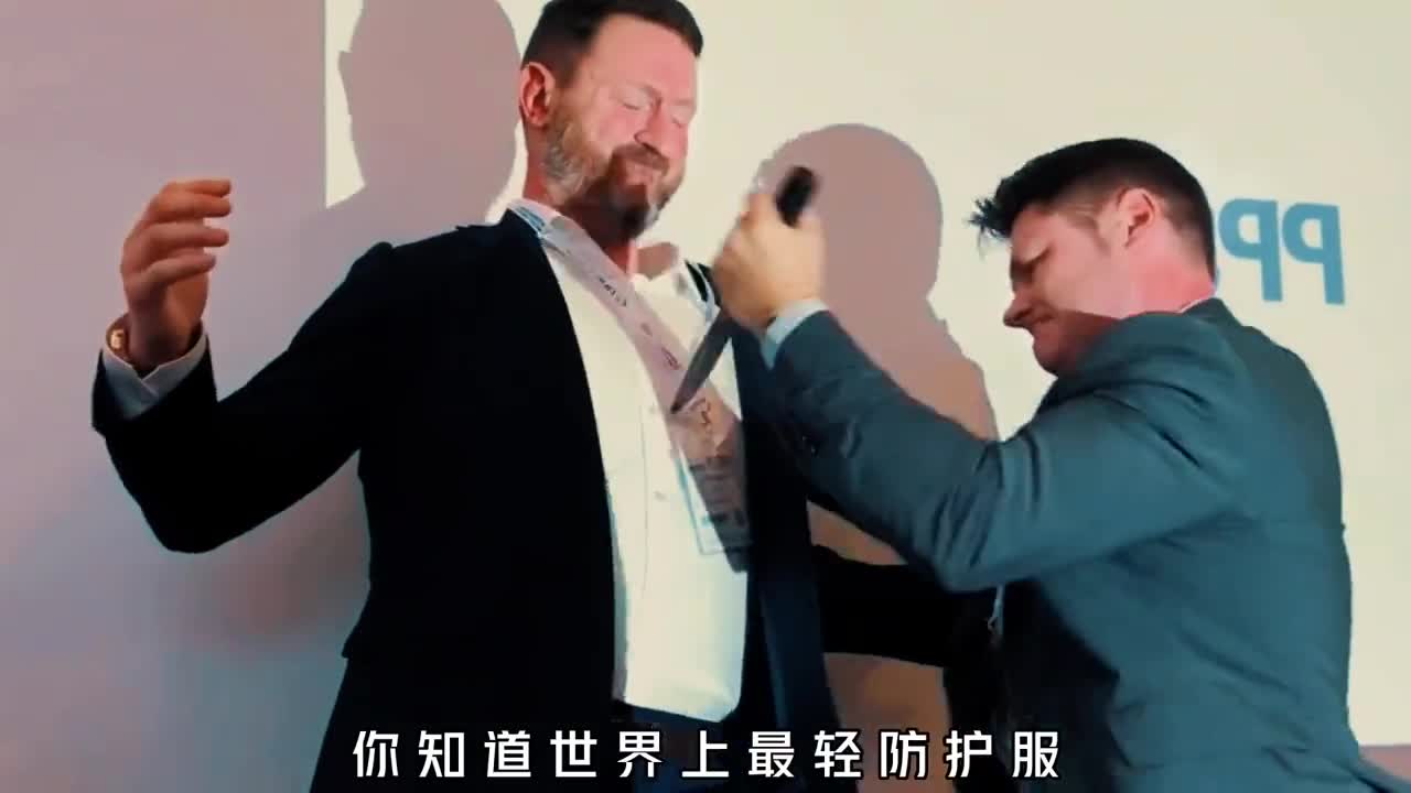 刀枪不入最轻防护衣究竟有多可怕向自己开枪子弹竟不能穿透