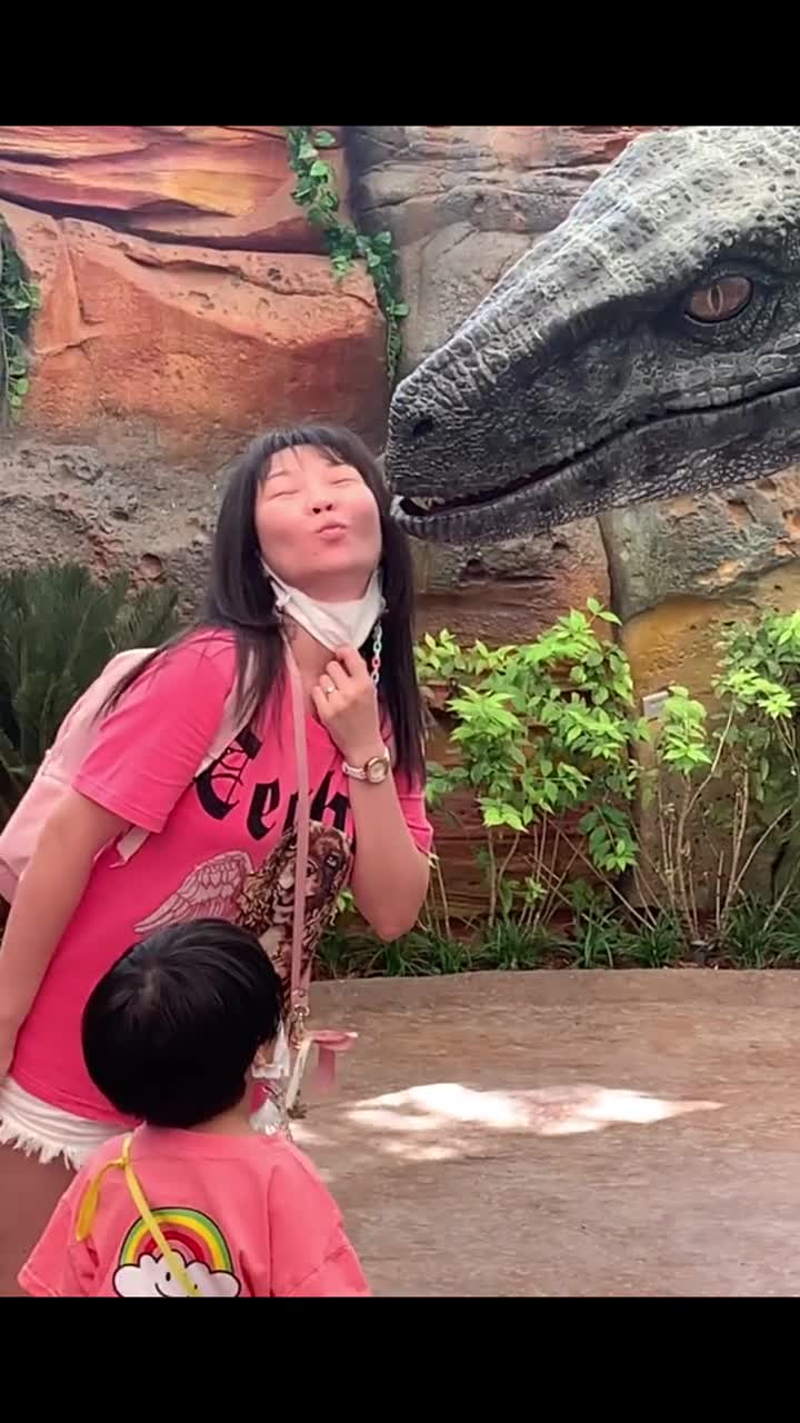 恐龙驯化现场北京环球影城里的恐龙复活有多吓人近距离带你看