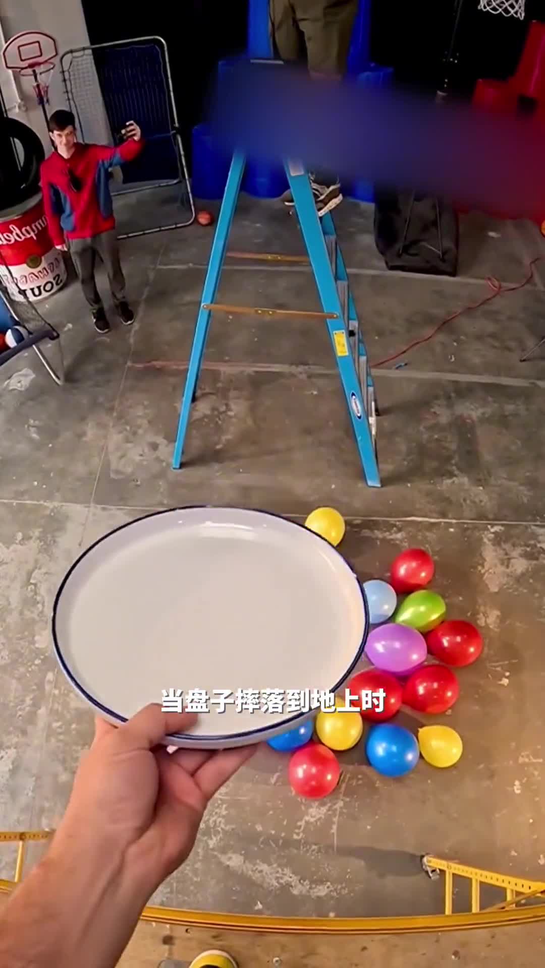 慢镜头下的惊人现象物体碰撞下的视觉奇观你还想看什么呢