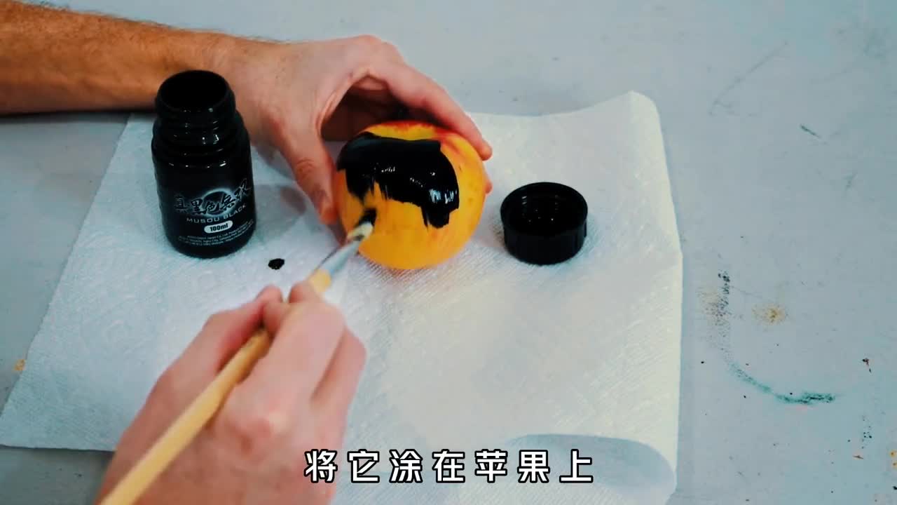 世界上最黑的物质究竟有多可怕三维物体涂上它被黑成二维平面