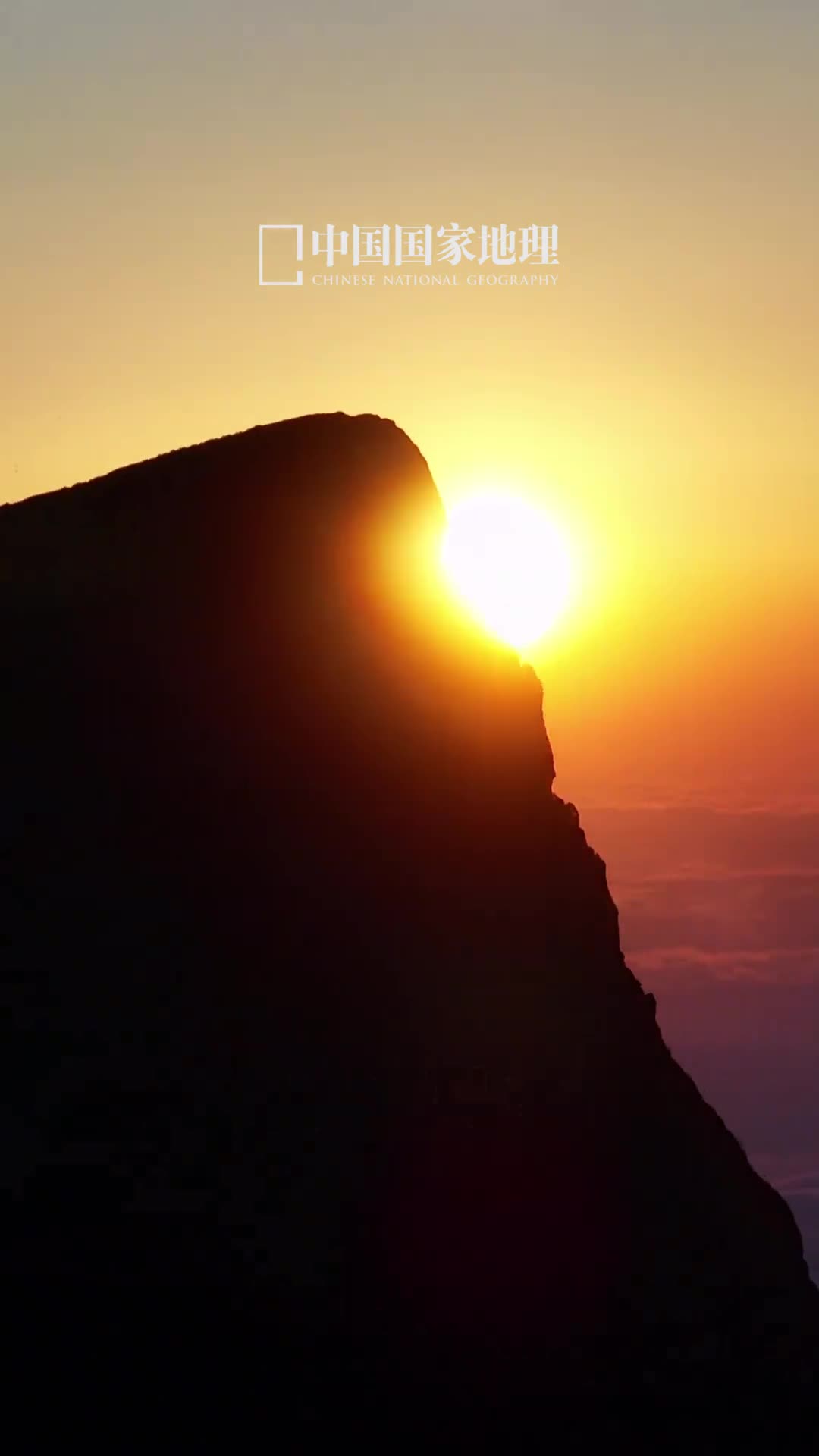 早安愿你活在当下忠于自己今天是2024年11月4日甲辰年十月初四星期一人生在世做自己命运的主角没有比当下更重要的事也没有比你更重要的人早安愿你活在当下忠于自己