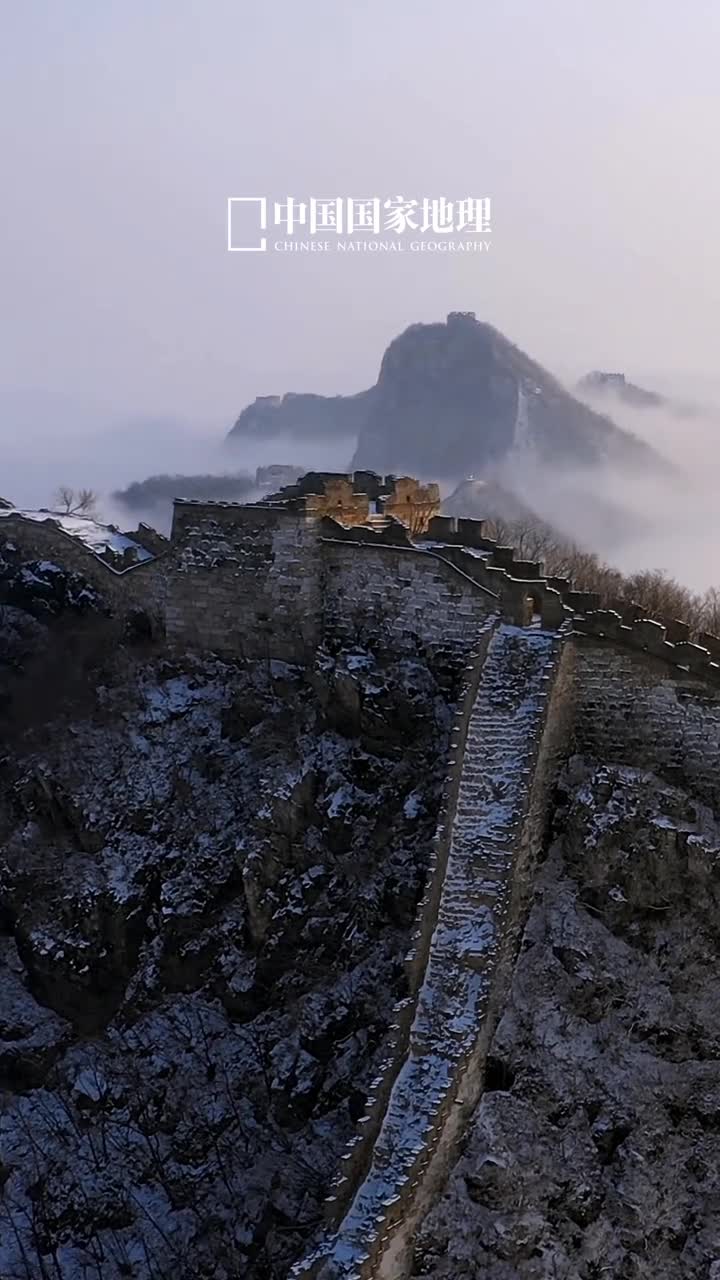 终于等到北京的初雪瑞雪纷纷扬扬破九万里长空北京盼来了与初雪的重逢山舞银蛇原驰蜡象雪落