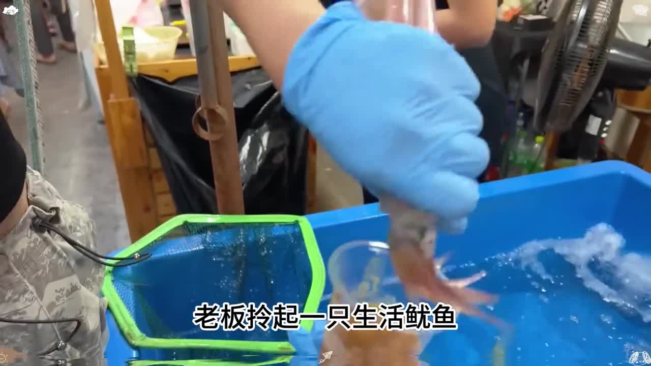 美味鱿鱼仔外皮劲道Q弹一口下去尽享丝滑