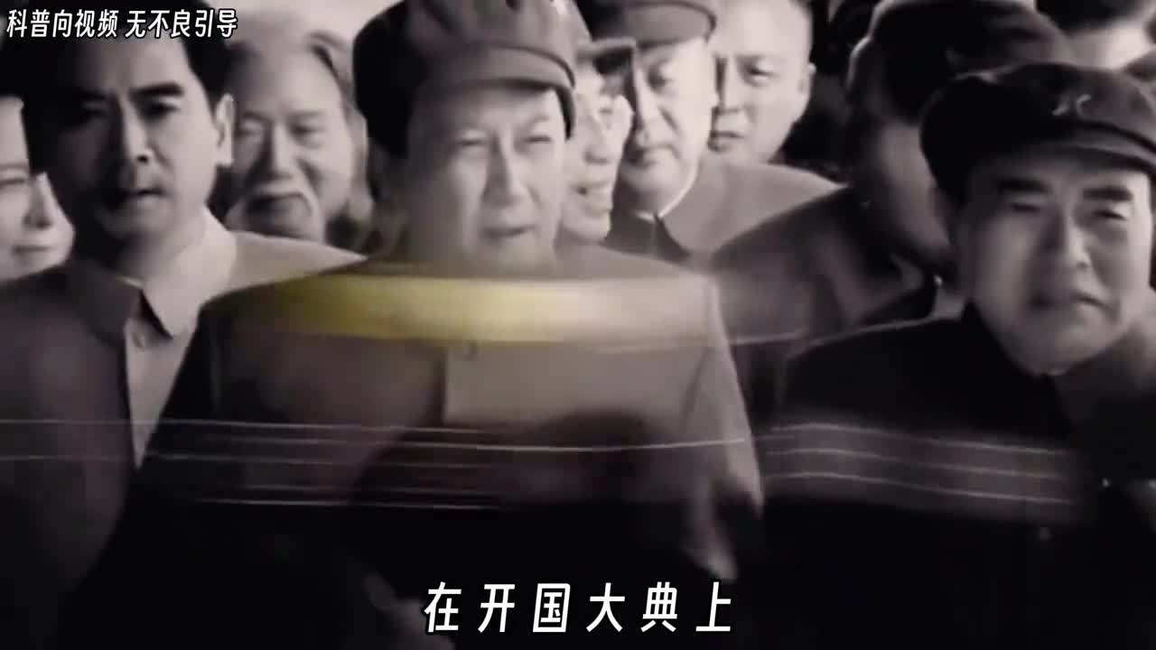 一介黑帮大佬为何能受邀出席开国大典呢他就是史上最强华人洪门大佬司徒美堂也是唯一一个登上开国大典的黑帮大佬为抗日捐款的总金额为1400万美元是名列纽约地区捐款最多的17位华侨之一