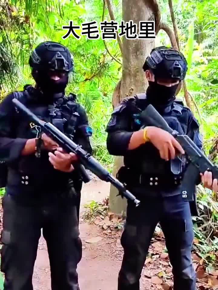 报告长官我好像暴露了