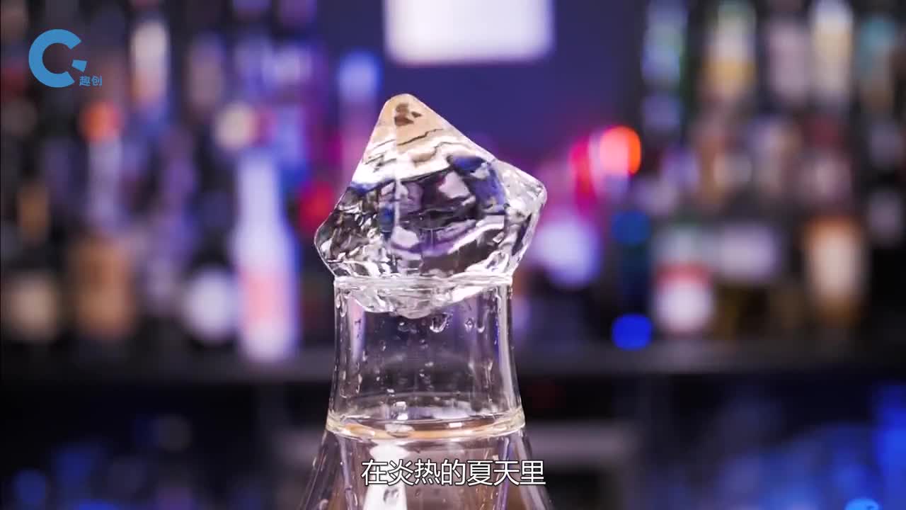 为何酒吧里的冰块是透明的自己制作的却是白色你知道原理吗