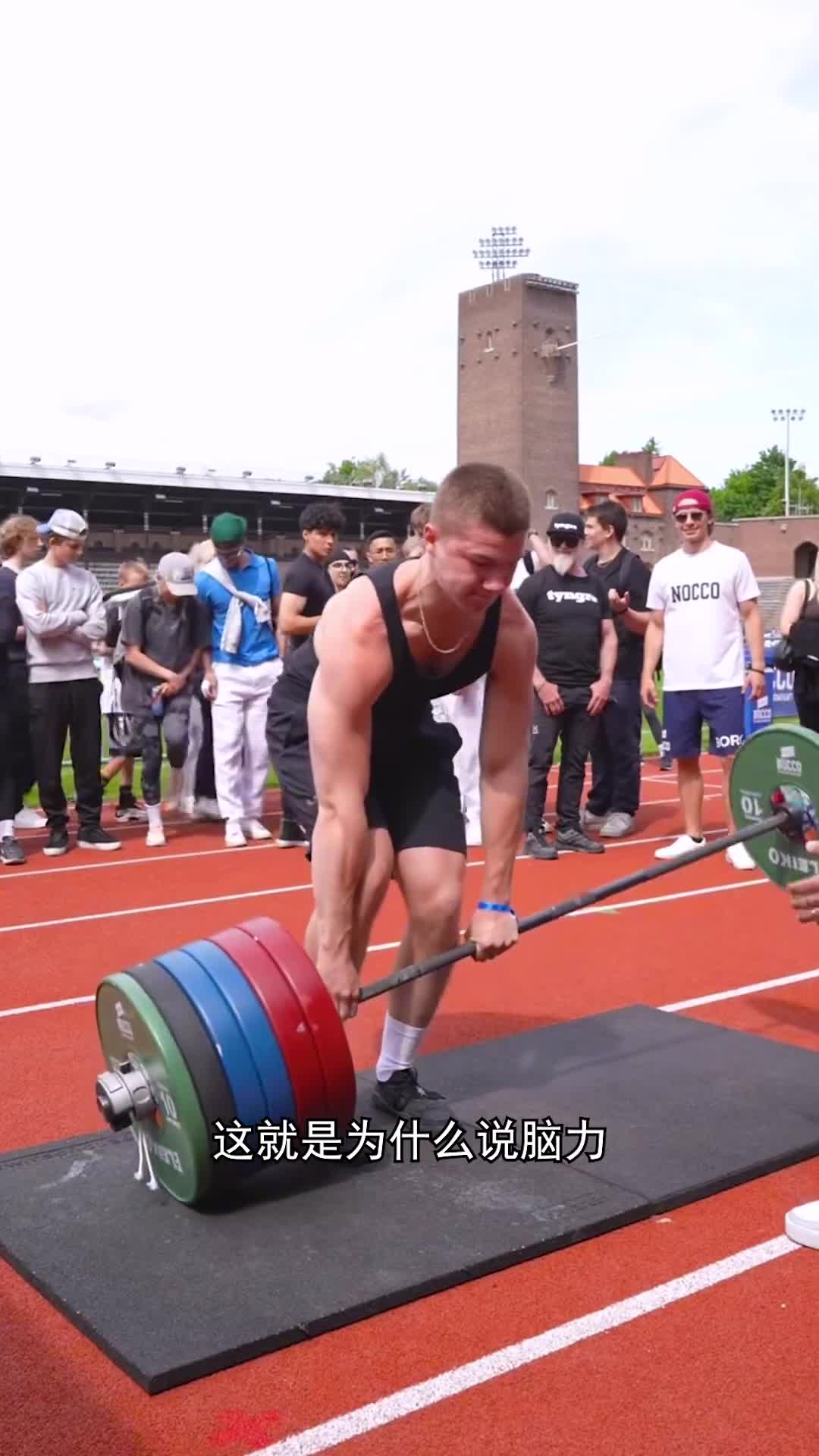 怎样举起两端不一样重的杠铃呢