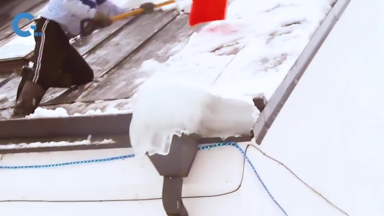 不容小觑的车顶积雪