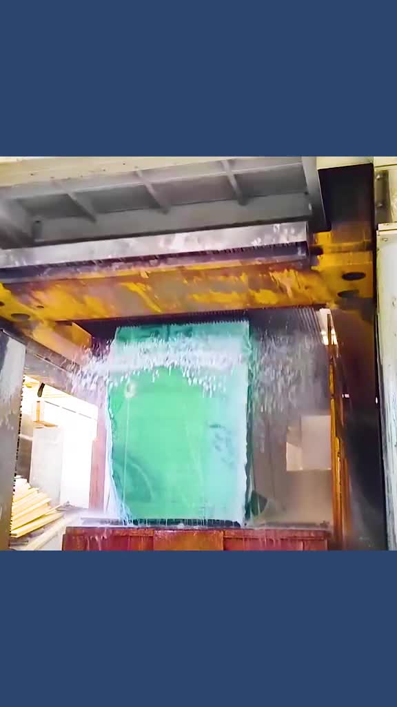 不可思议的锯条切石机八十根锯条快速前后移动均匀切割大理石