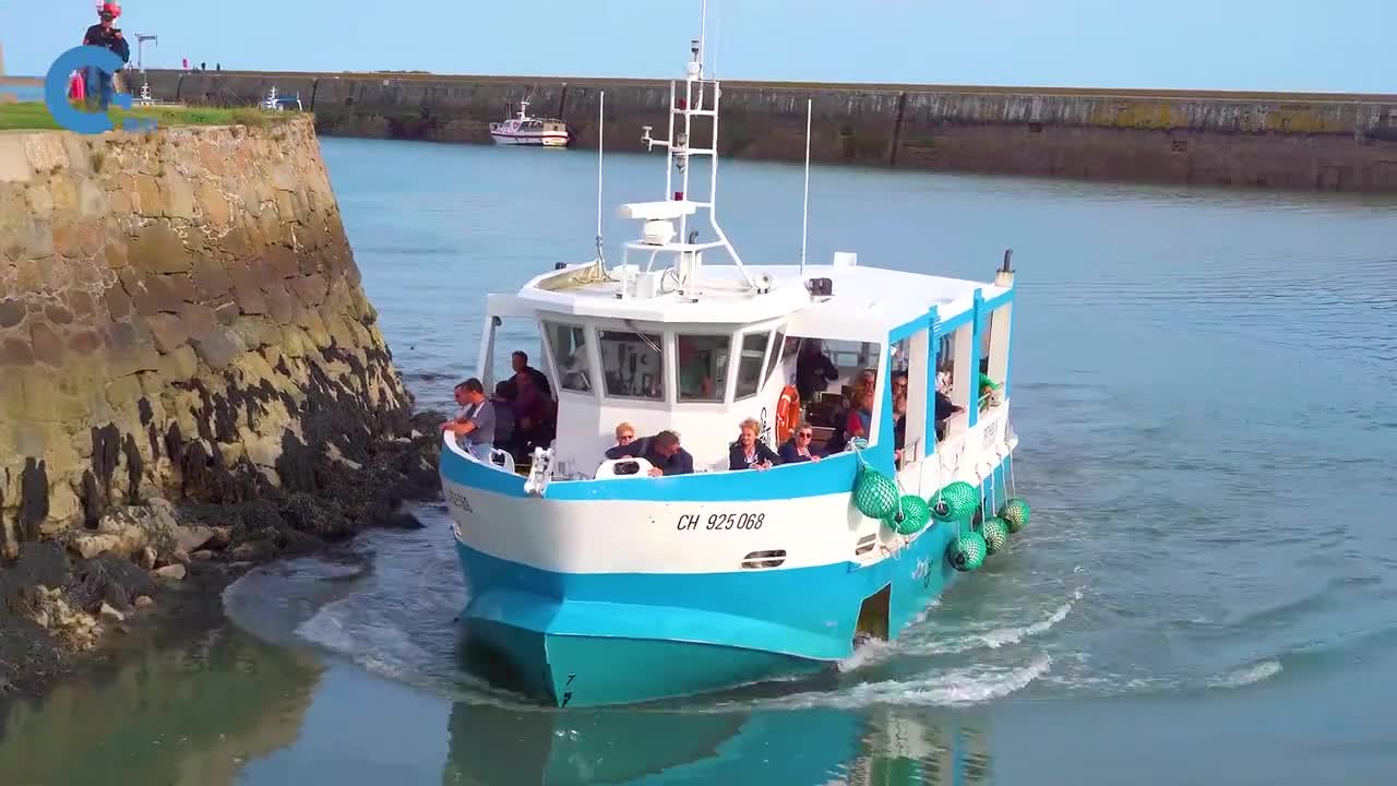 不可思议的两栖贻贝收割船涨潮时它是船退潮时变成一辆车