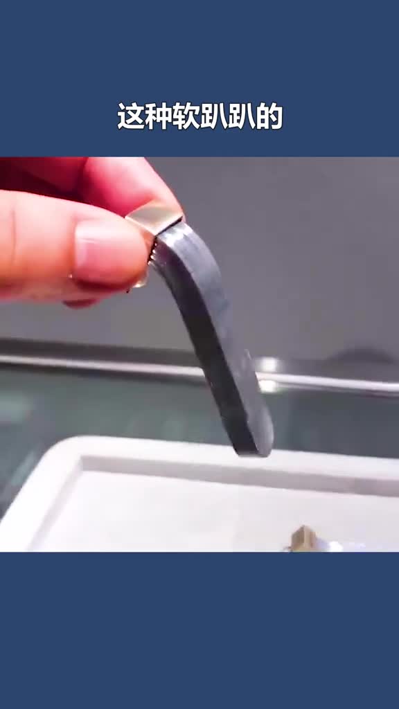 不可思议的蜂窝铝不用时软趴趴的展开后蜂窝状结构增加强度