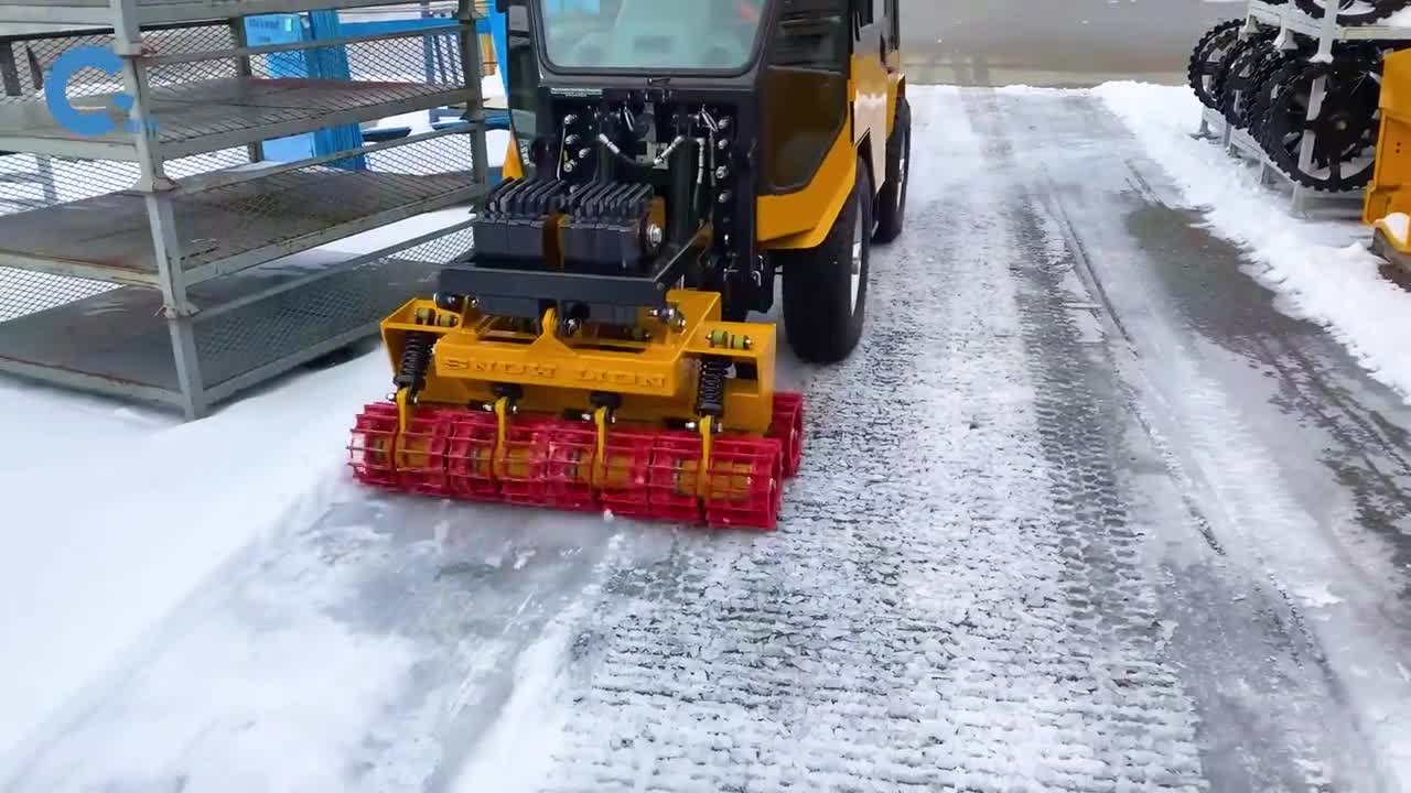 不可思议的破冰机滚轮在冰上滚一遍就能把冰破碎成冰渣