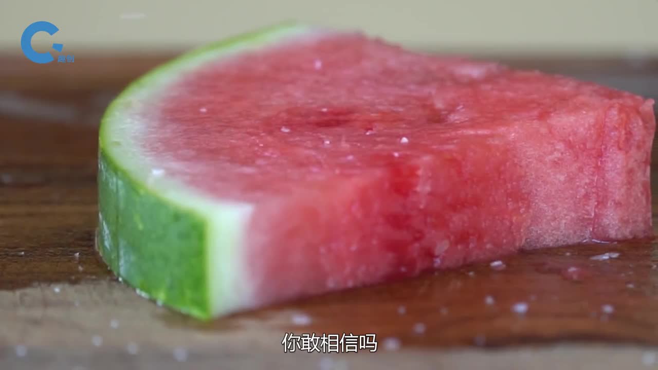 为什么日本人吃西瓜要撒盐是他们的传统习俗还是口味重