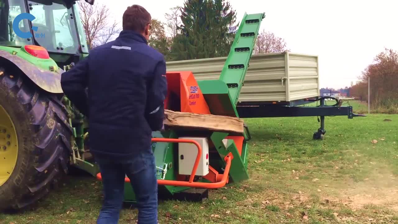 不可思议的自动劈柴机塞进去大木头输送出长短一样的小木头