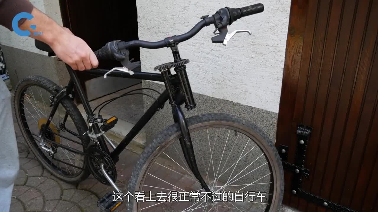 世界上最难骑的自行车车头反向操作骑出3米就奖励300美元