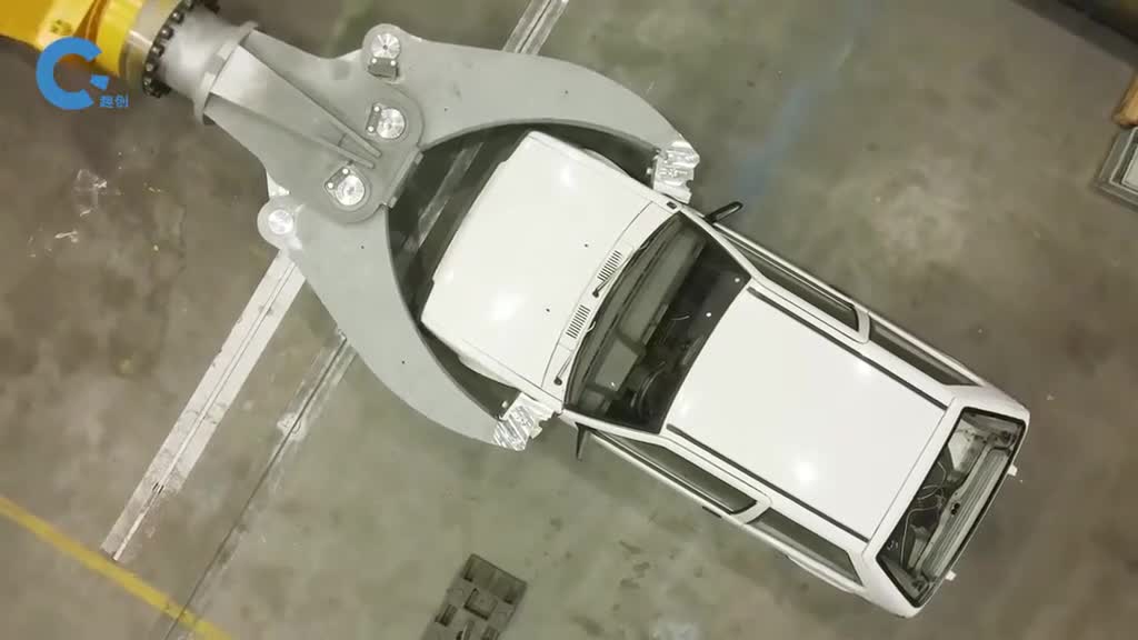 不可思议的重型机械钳子能夹住15吨的重物转圈