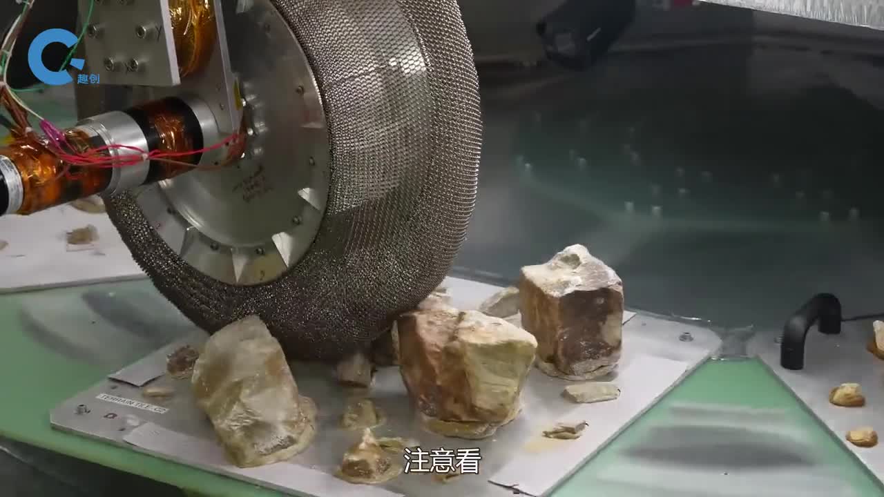 不可思议的金属轮胎专为太空检测车发明