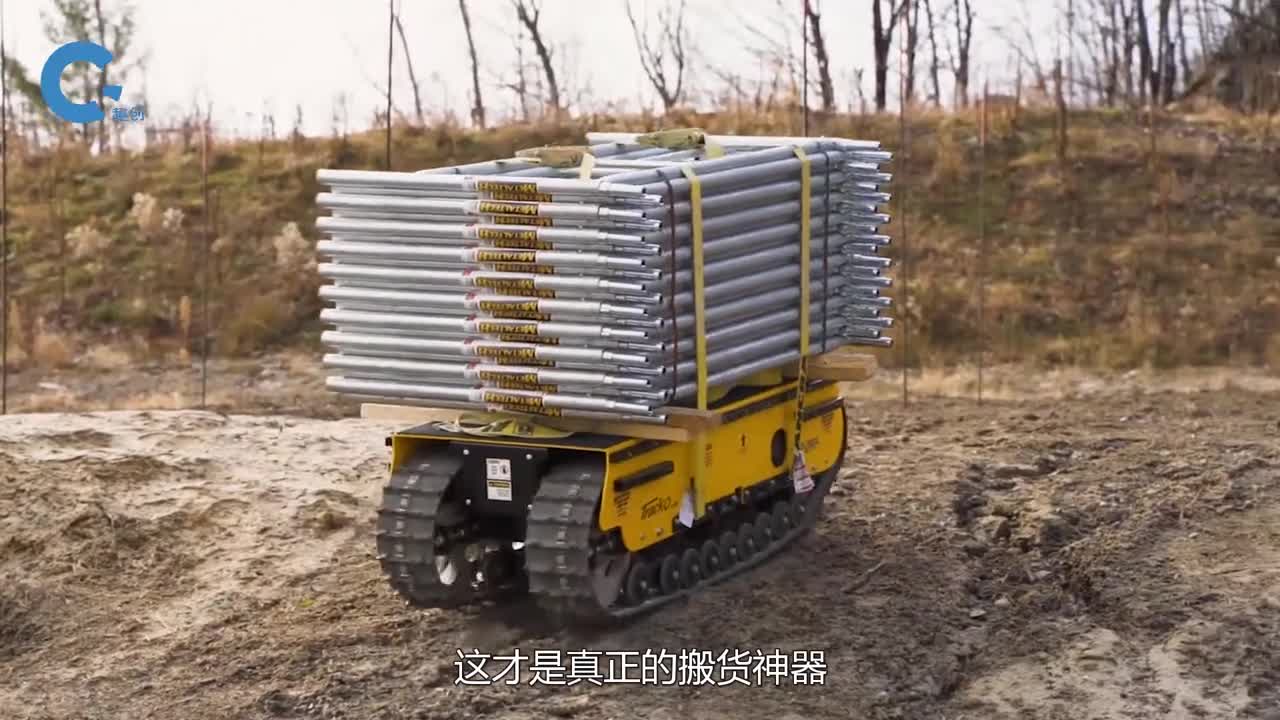 不可思议的搬货神器能拖着集装箱到处跑