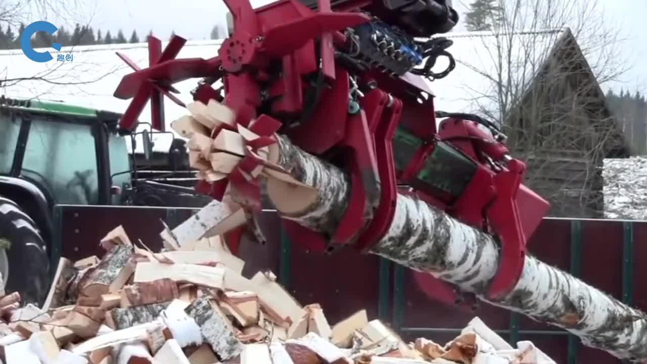 不可思议的树木切块机切段和劈柴一体化
