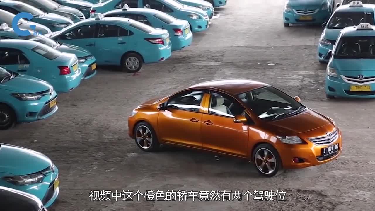 七旬老大爷耗时半年打造出双车头汽车两头都能开就是不能上路