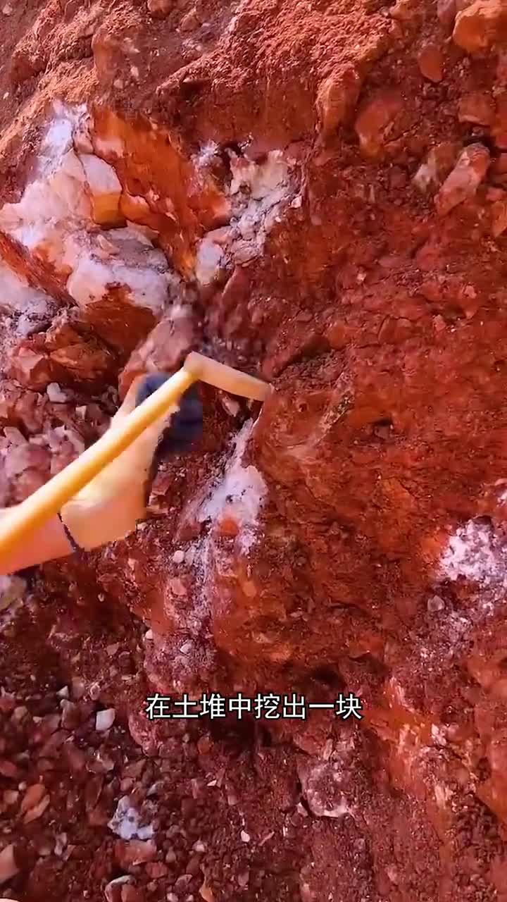 大自然界中的水晶石