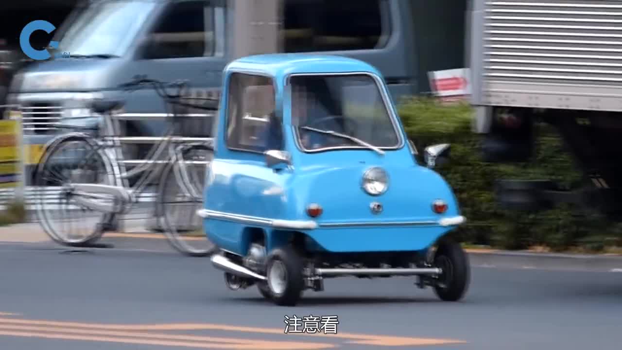世界上最迷你的汽车甚至可以开进电梯里重量比成年人都轻