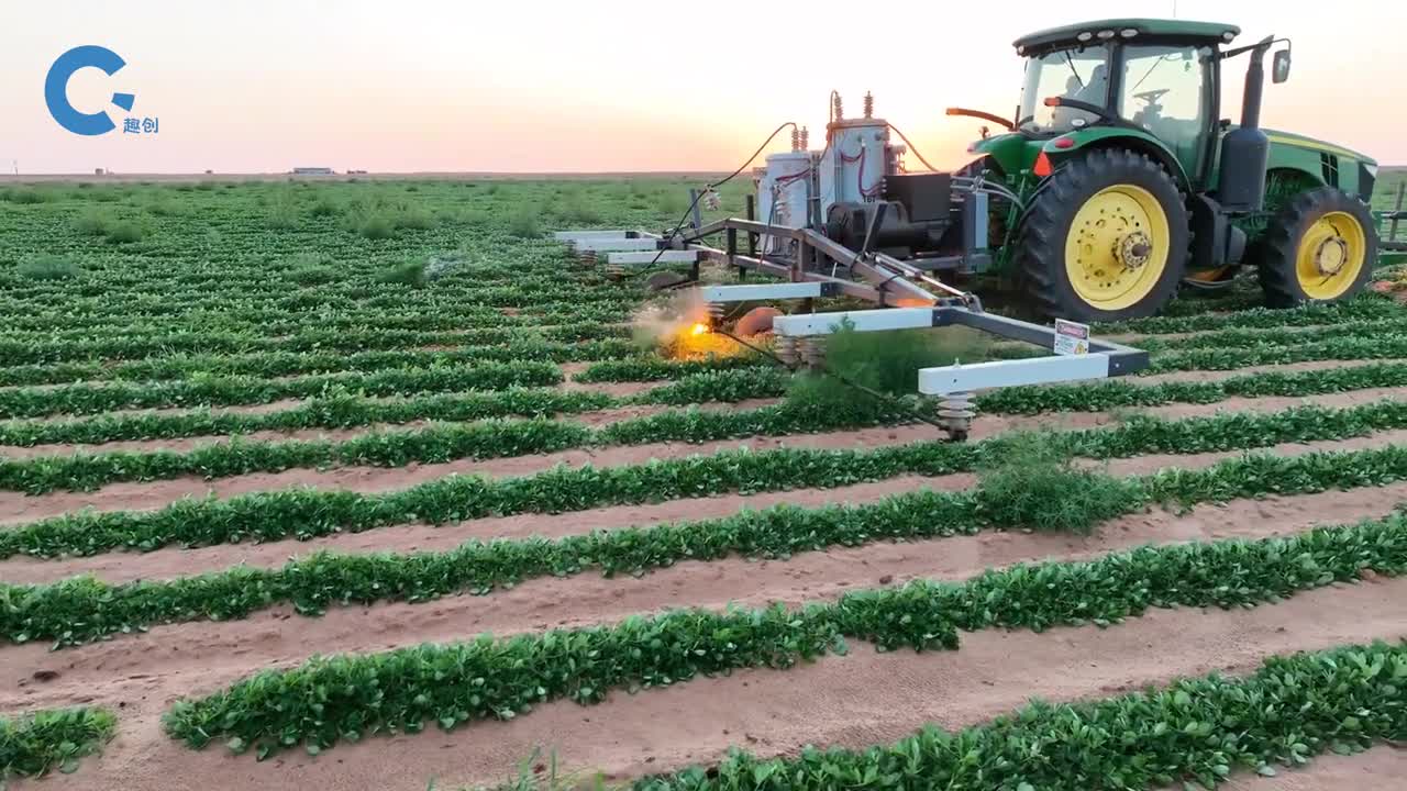 不可思议的电击除草机通过电流摧毁根部细胞
