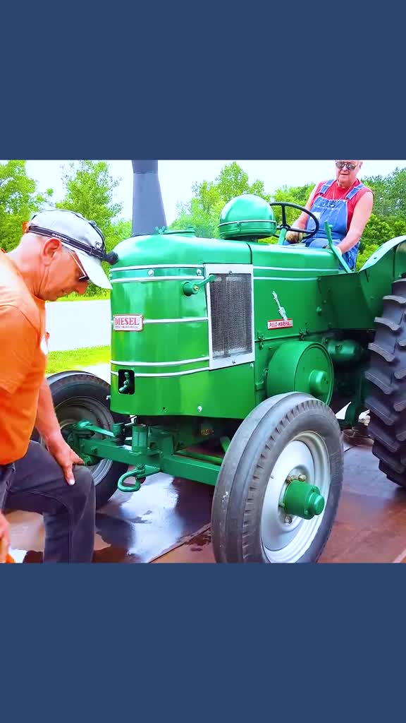 不可思议的考夫曼启动器敲爆一颗空包弹就能启动飞机和拖拉机