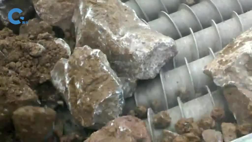 不可思议的螺旋分离机把土壤和石头精准分离出来