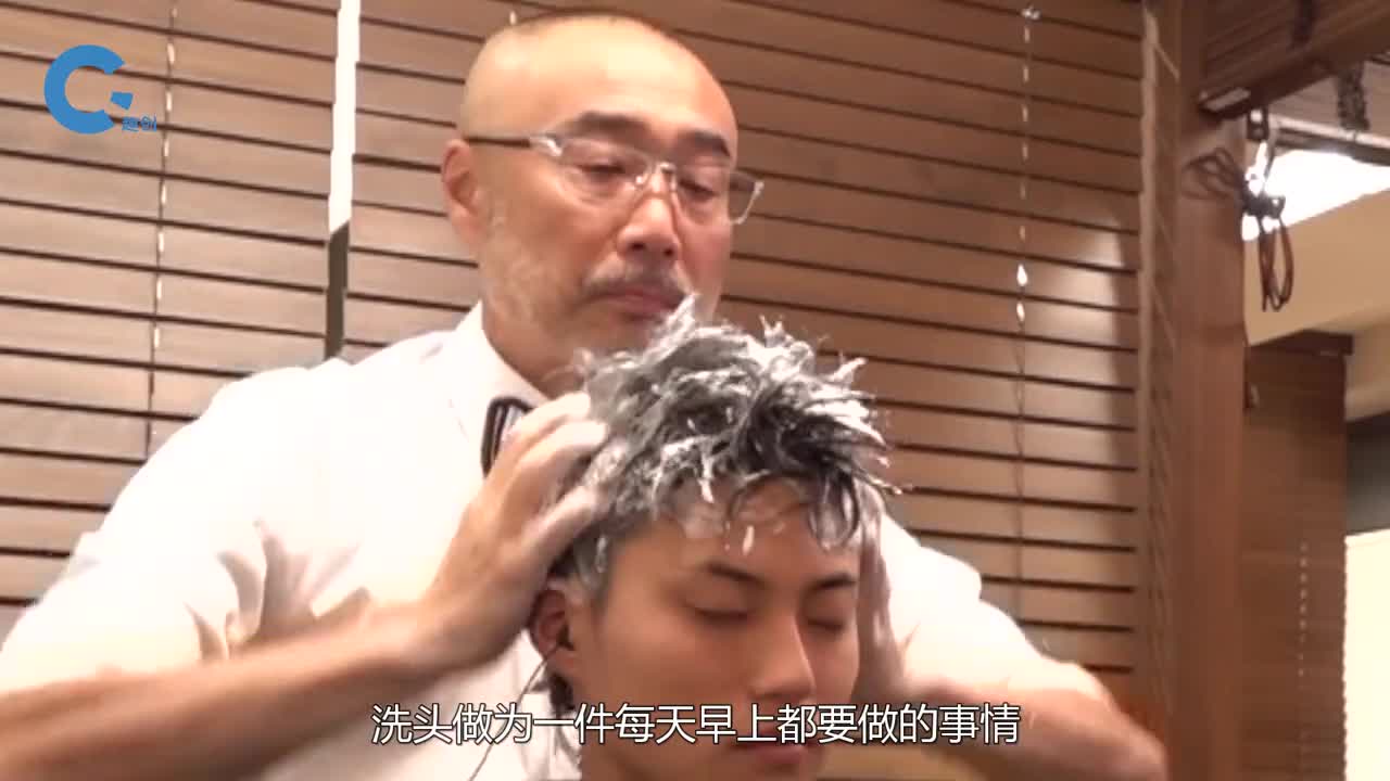 可以剪发的机器人你见过吗能够代替理发师体验感超棒