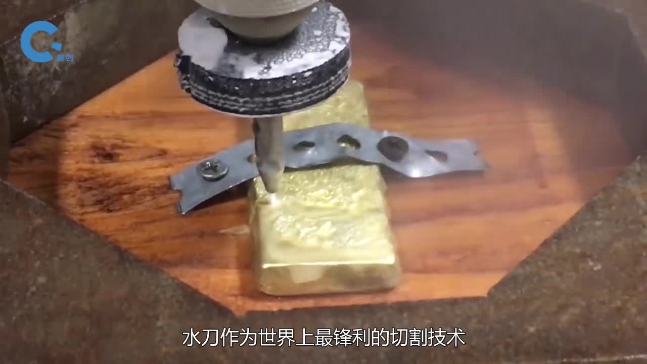 切割万物的水刀遇上勺子会怎样看来你也有怂的时候啊