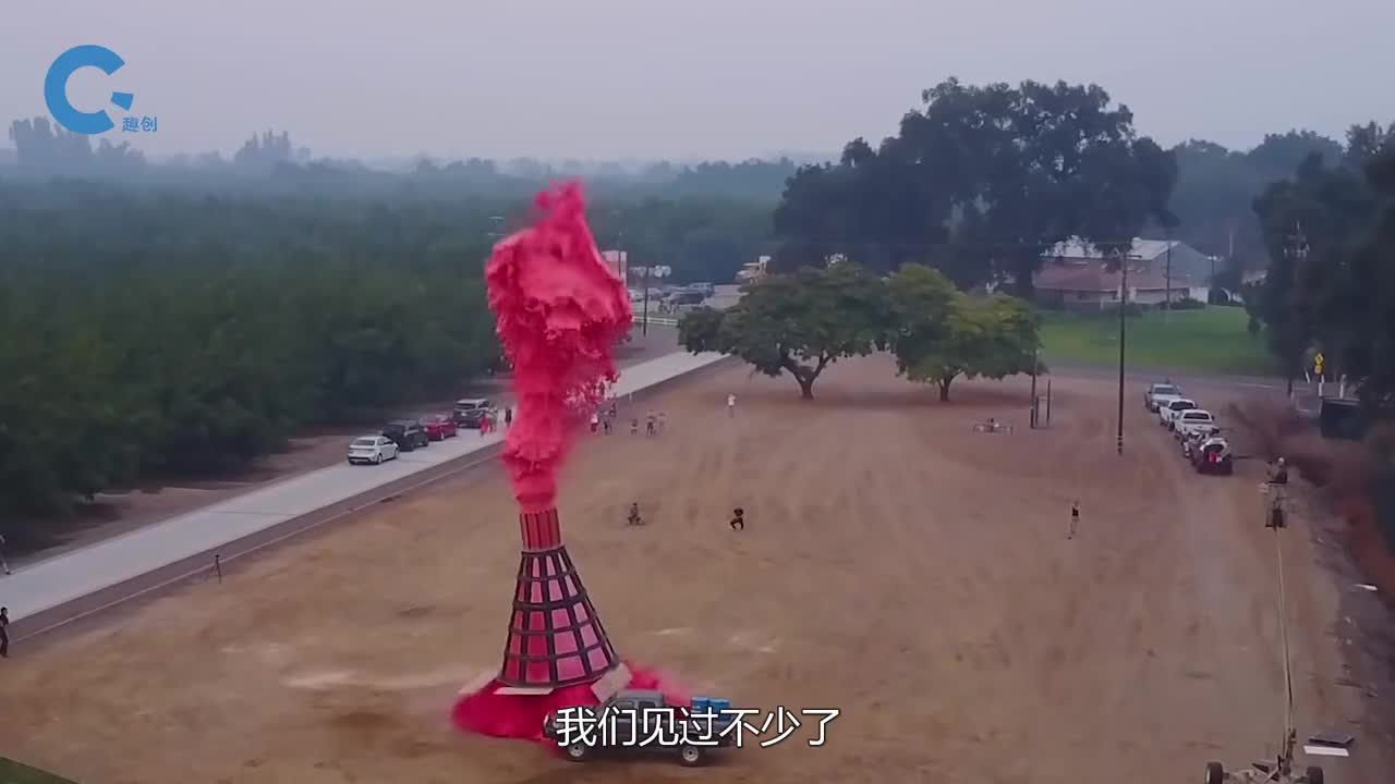 用大象牙膏模拟火山喷发将液体混合搅拌有趣的现象发生了