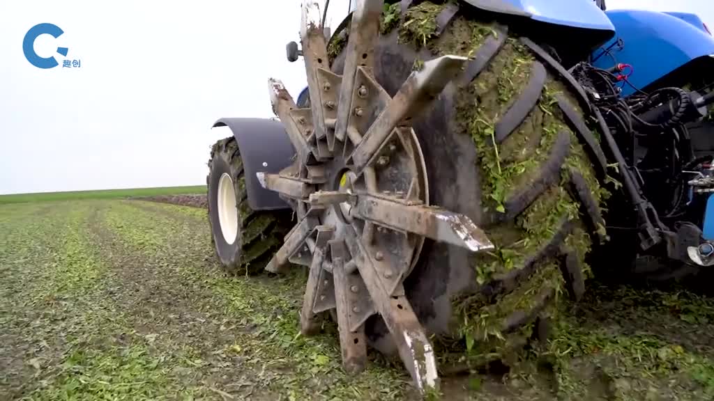 荷兰发明拖拉机辅助轮启动时就像绽放的花朵