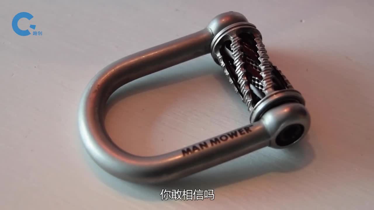 用铁皮制造的刮胡神器刮起胡子就像是割草还不用充电