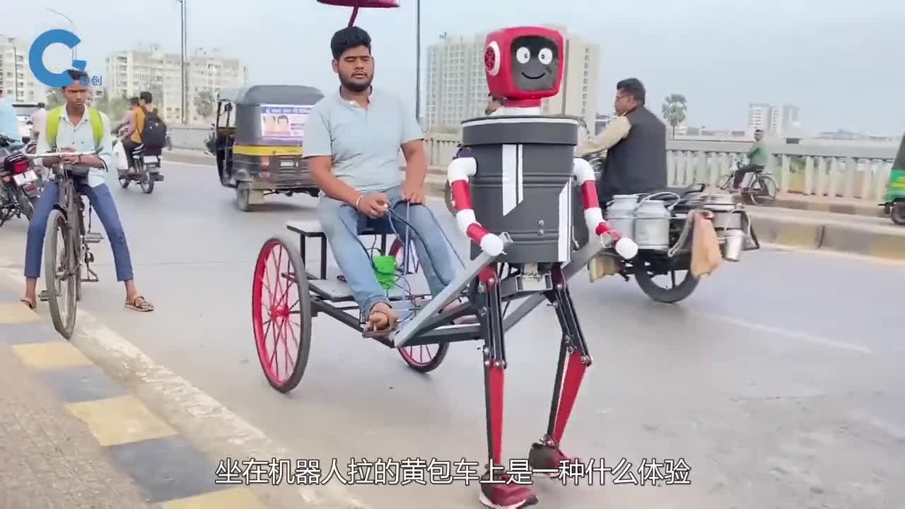 国外发明机器人黄包车行走起来非常自然