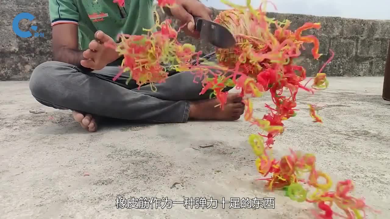 国外小伙用搅拌机洗衣服清洗效果会怎样一起来见识下吧